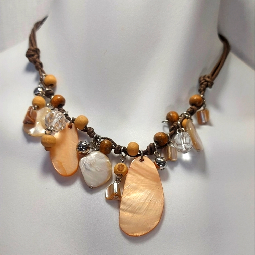 NWT Garbo Shell Wood Bead Rope Boho Necklace